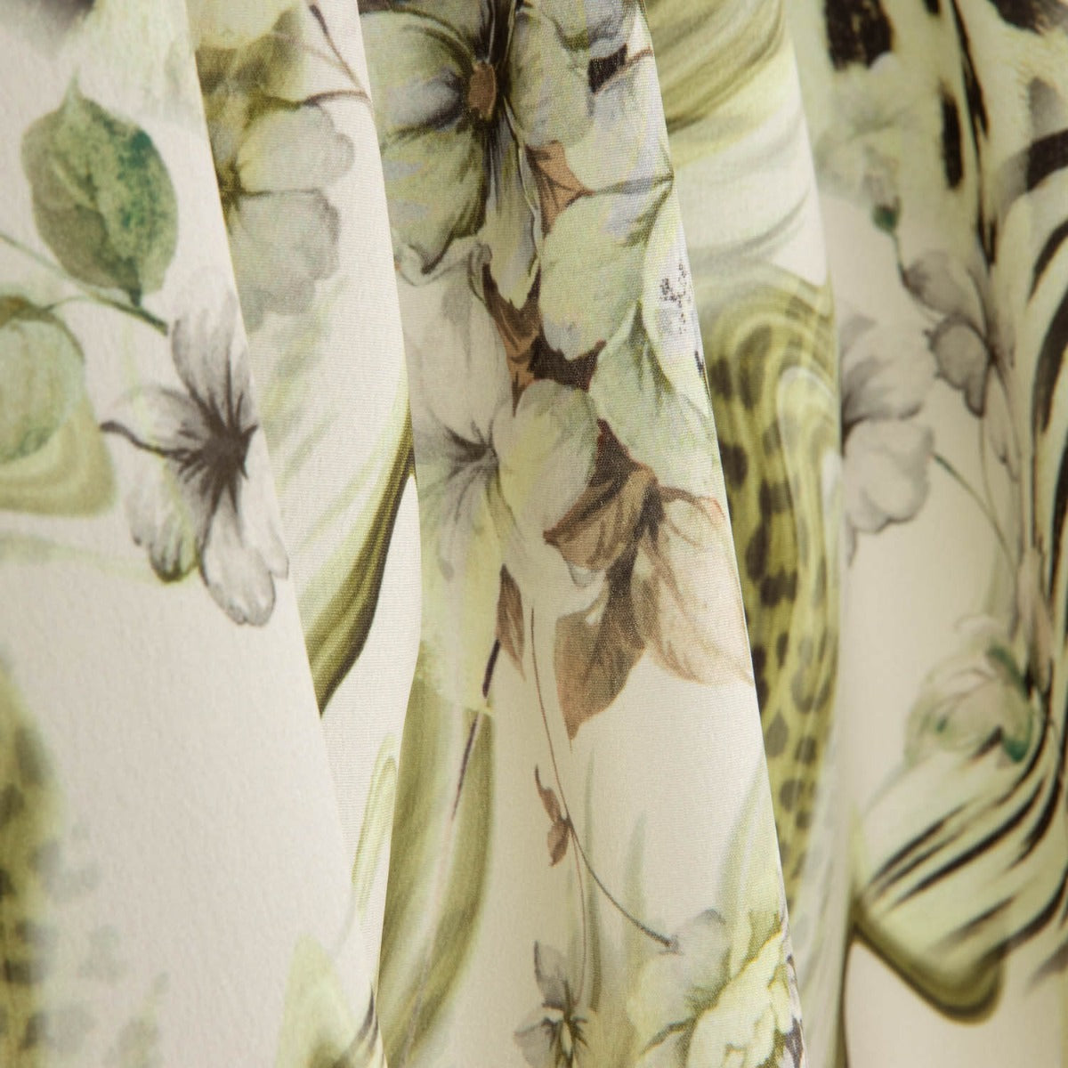 Crêpe léger à imprimé animalier floral vert - Ribes y Casals