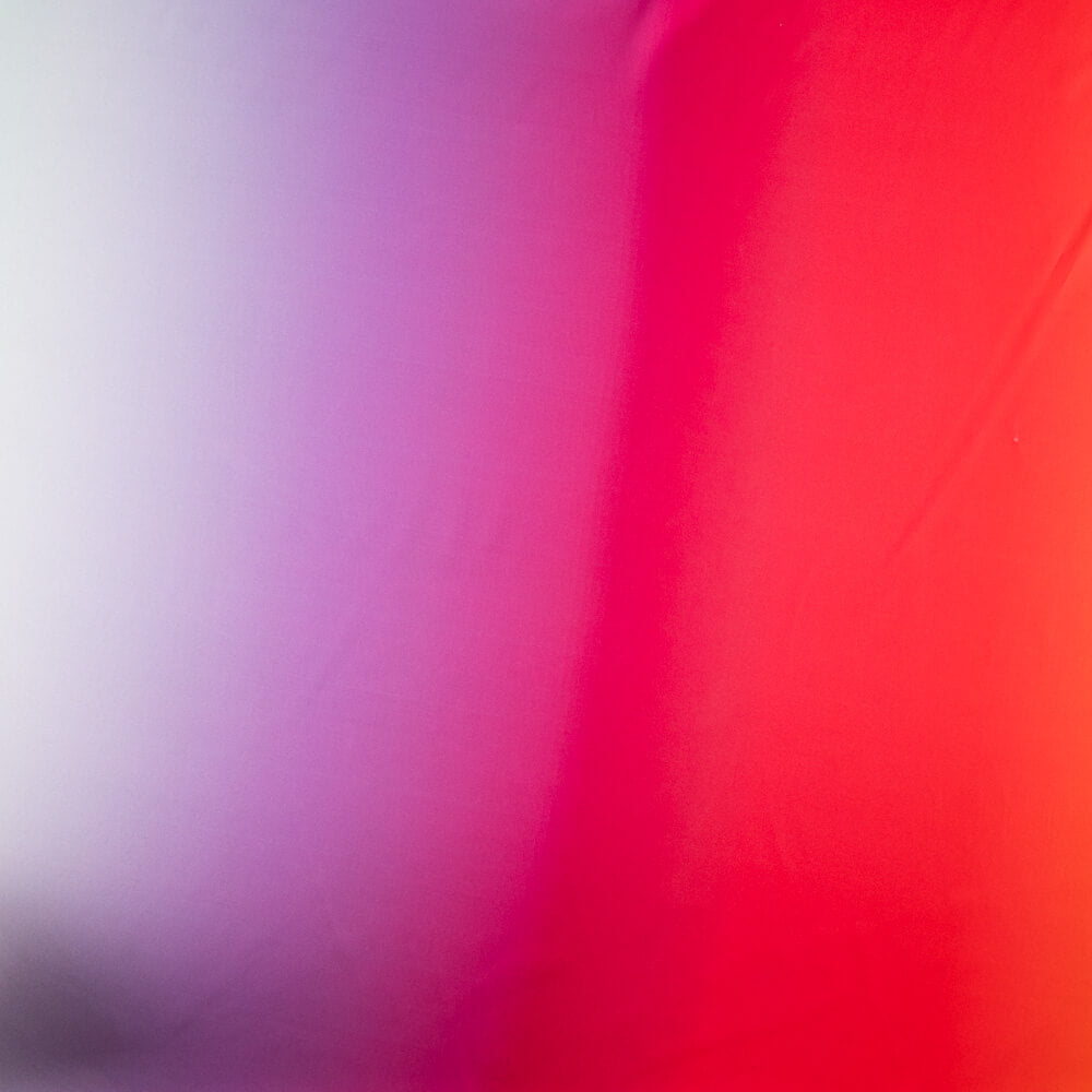 Satin imprimé fraises arc-en-ciel - Ribes y Casals