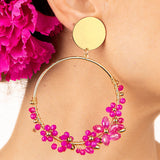 Boucles d&#39;oreilles flamenco dorées avec fleurs fuchsia - Ribes y Casals