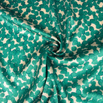 Satin polyester imprimé feuilles émeraude - Ribes y Casals