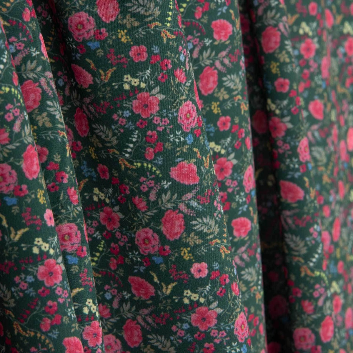 Crêpe léger vert foncé à mini-motifs floraux fuchsia - Ribes y Casals