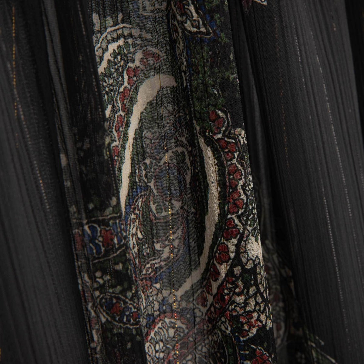 Chiffon froissé Paisley nocturne - Ribes y Casals