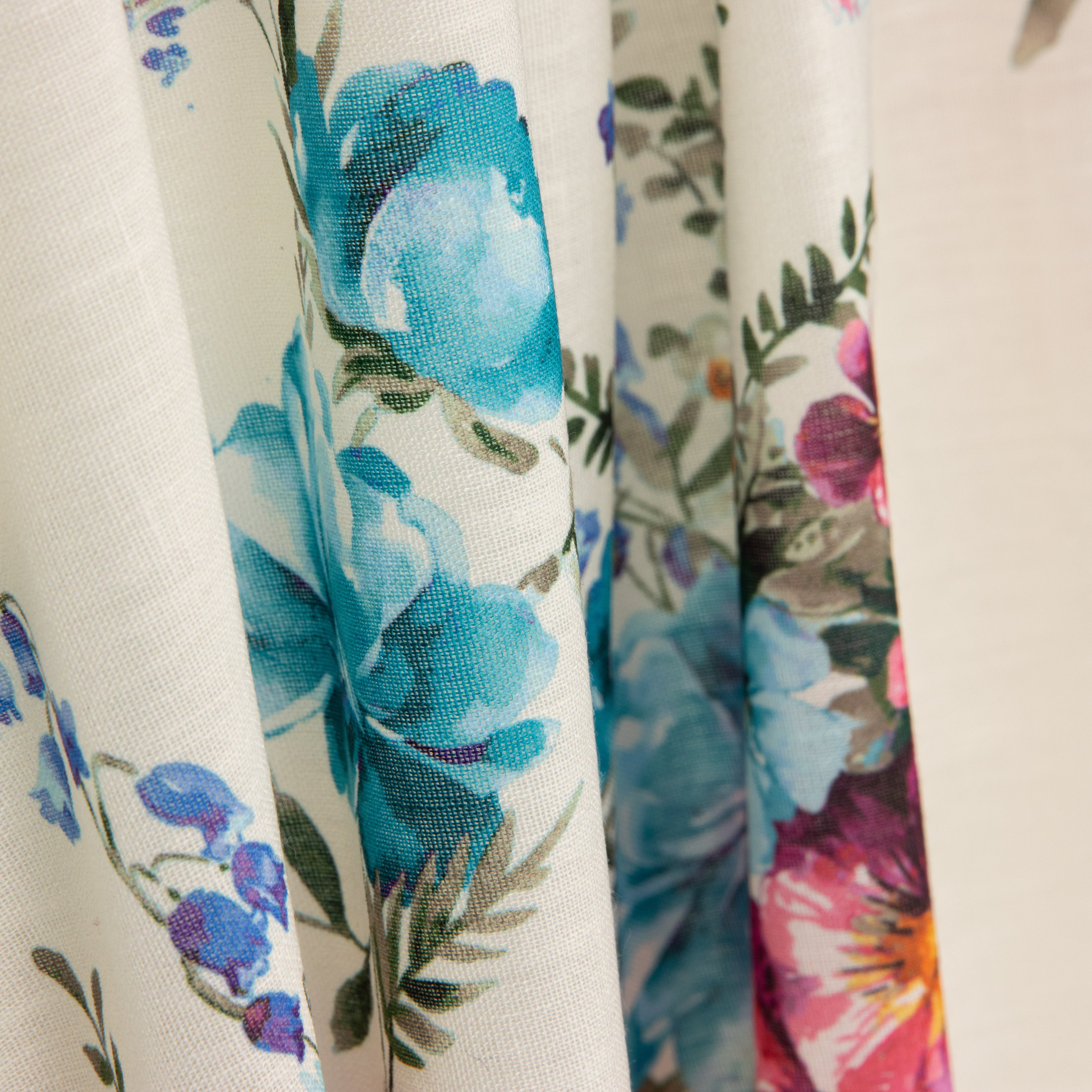 Chutes de tissu rustique à imprimé floral ivoire - Différentes dimensions x largeur de 150 cm - Ribes y Casals