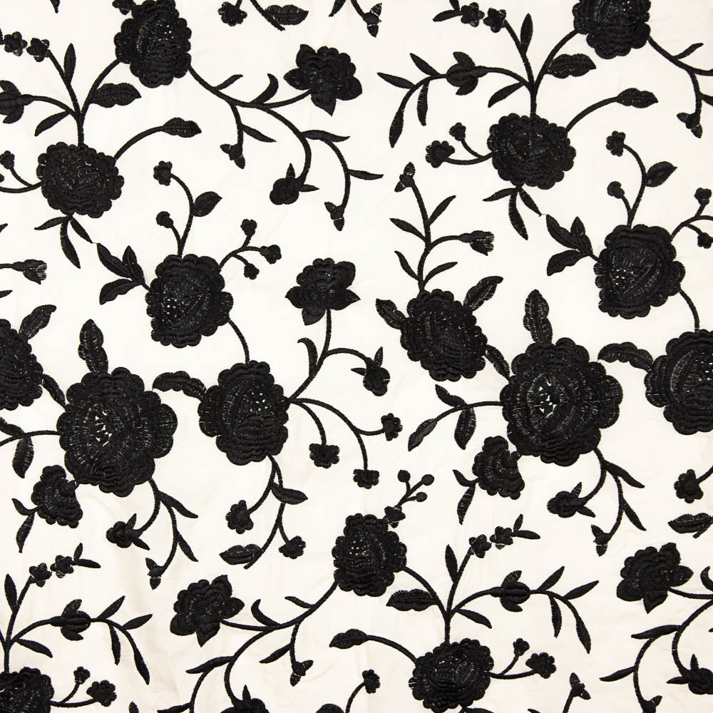 Châle brodé noir Tencel Natural White - Ribes y Casals