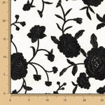 Châle brodé noir Tencel Natural White - Ribes y Casals