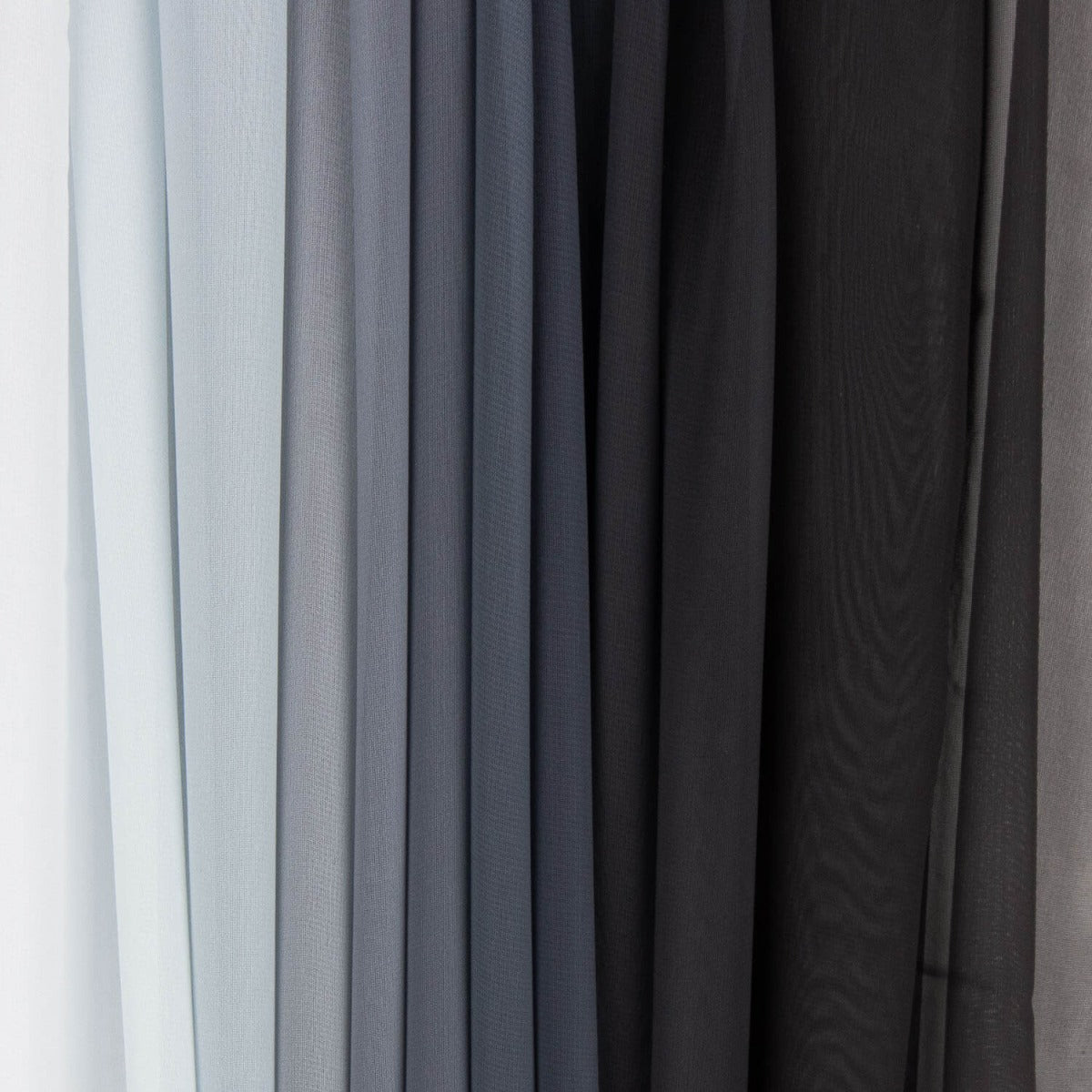 Chiffon imprimé dégradé blanc à noir - Ribes y Casals