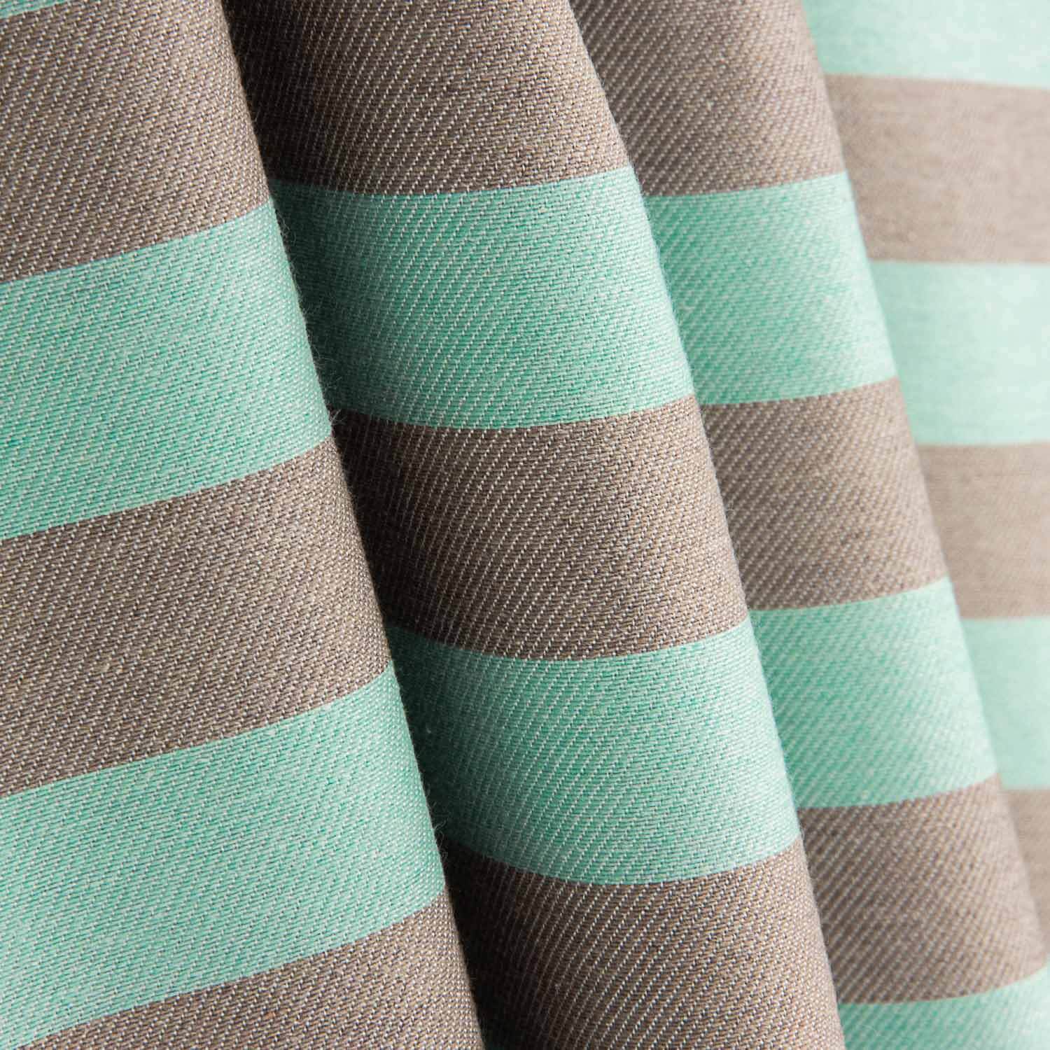 Toile à rayures bicolore vert doux et marron - Ribes y Casals
