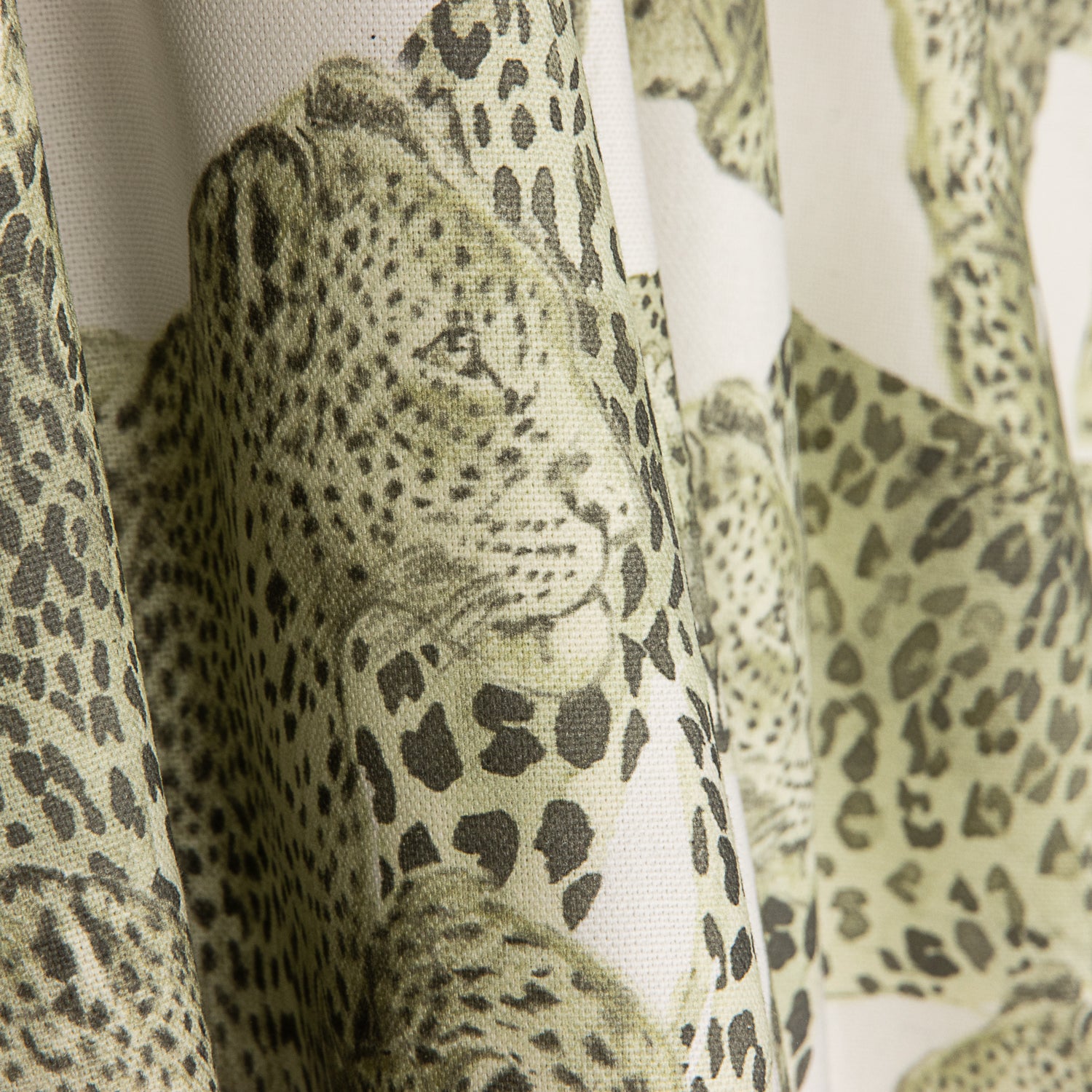 Toile Half Panama Leopardos Safari - Ribes y Casals