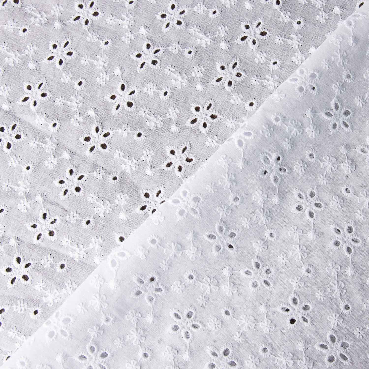 Broderie suisse Fleur champêtre blanche - Ribes y Casals