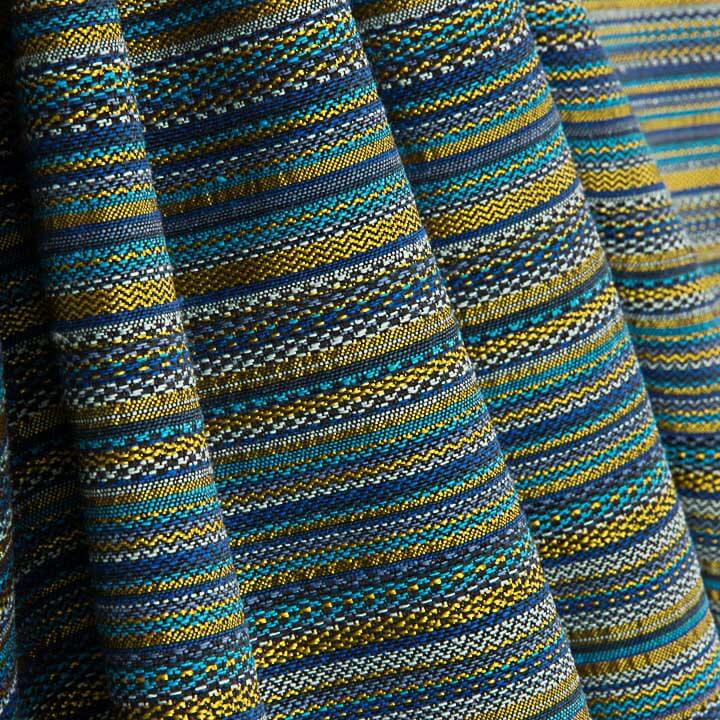 Brocart à rayures « Alpujarreña » bleu, turquoise et moutarde - Ribes y Casals