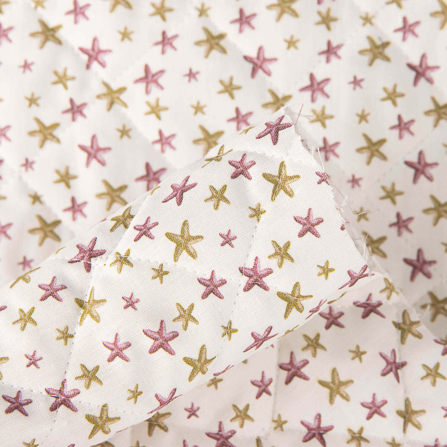 Couverture matelassée en popeline à étoiles roses - Ribes y Casals