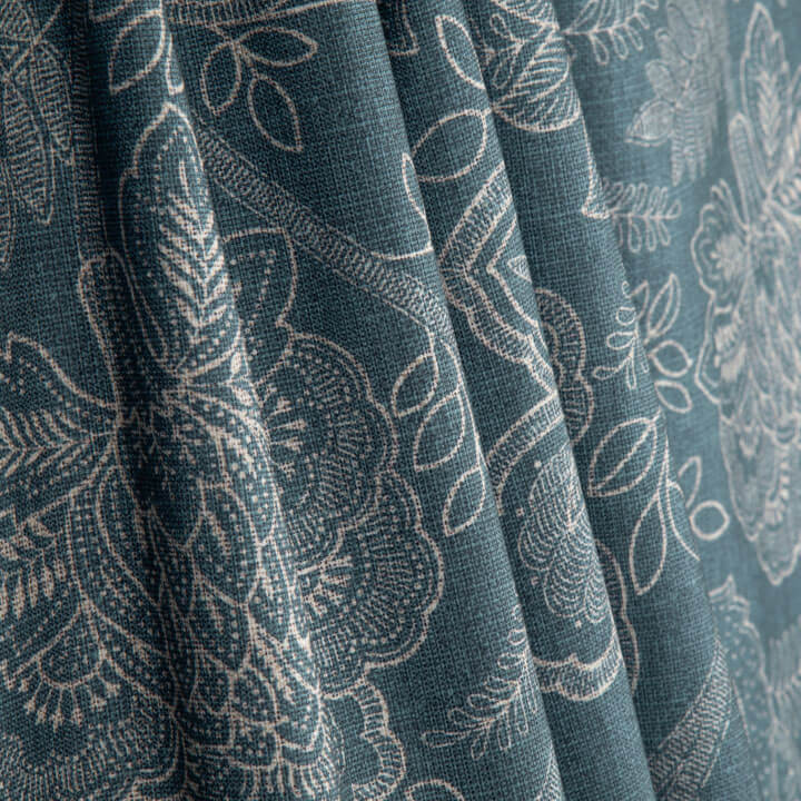 Toile de coton à l'effet de tissu de lin, motif floral provençal, bleu - Ribes y Casals