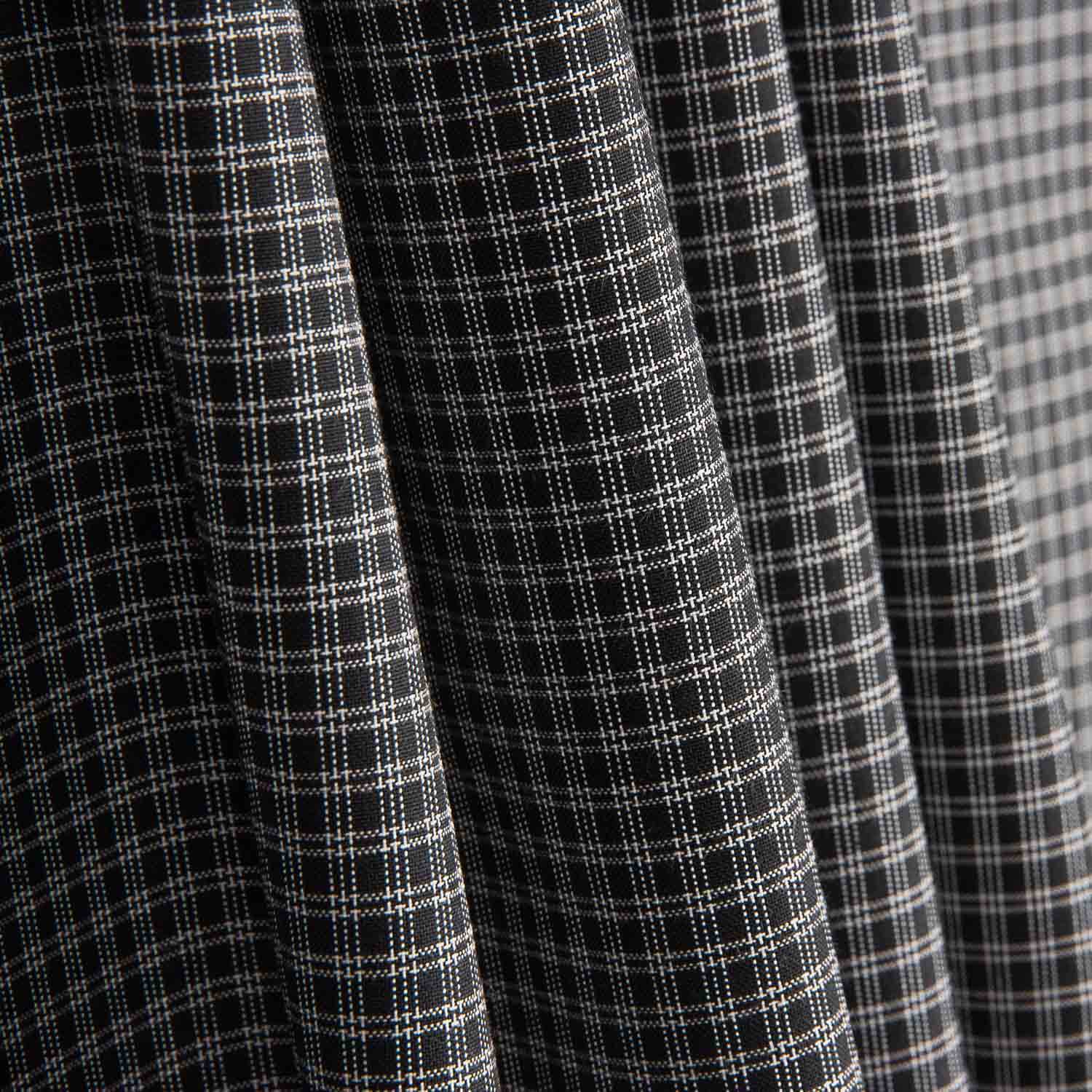 Carreaux Fenêtre Luto Triple Ligne Noir Blanc - Ribes y Casals