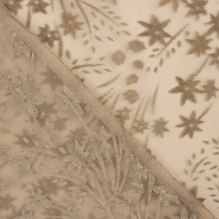 Dévoré floral dans les tons beige sur mousseline - Ribes y Casals