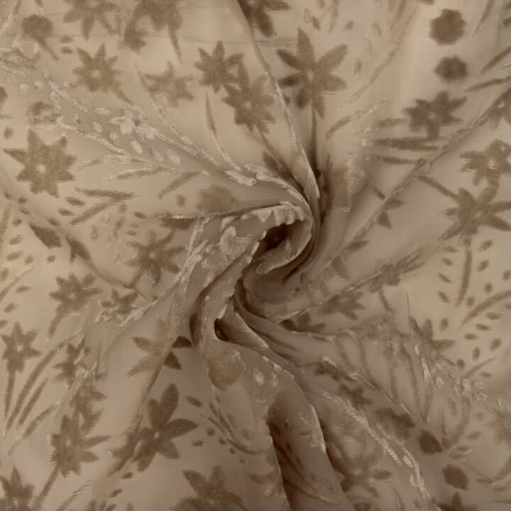 Dévoré floral dans les tons beige sur mousseline - Ribes y Casals