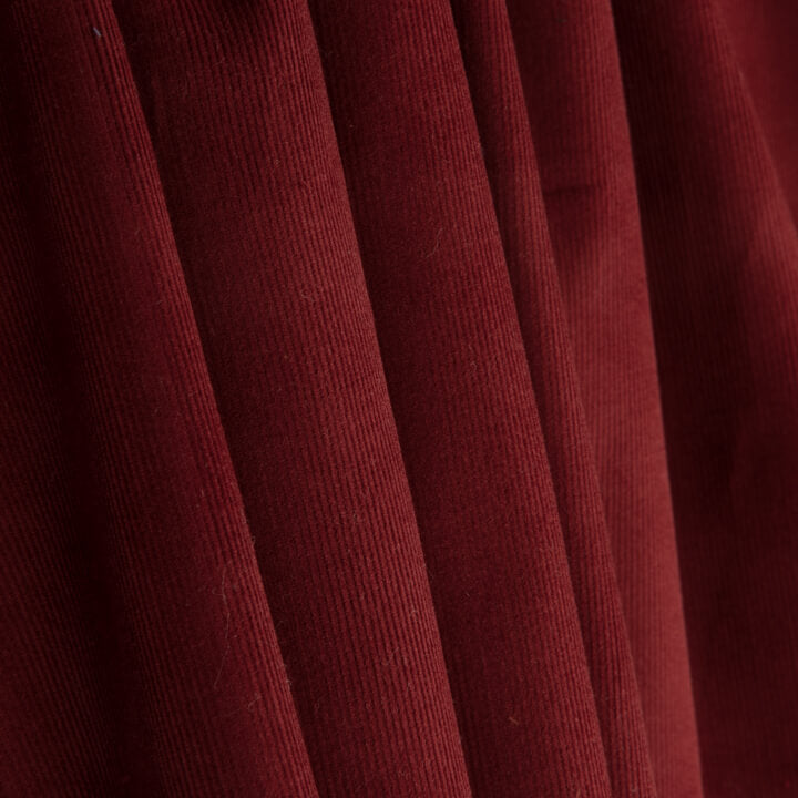 Velours milleraies en tissu de coton rouge foncé - Ribes y Casals