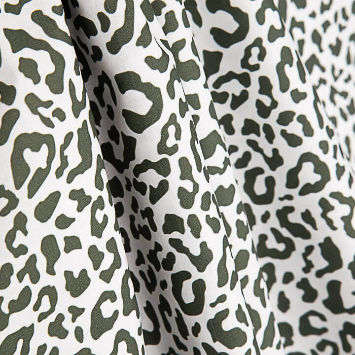 Percale imprimée Nairobi vert foncé et blanc - Ribes y Casals