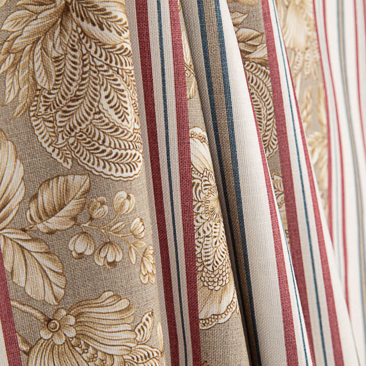 Toile de coton effet tissu de lin « Jardin de Versailles » à rayures beiges et grenat - Ribes y Casals