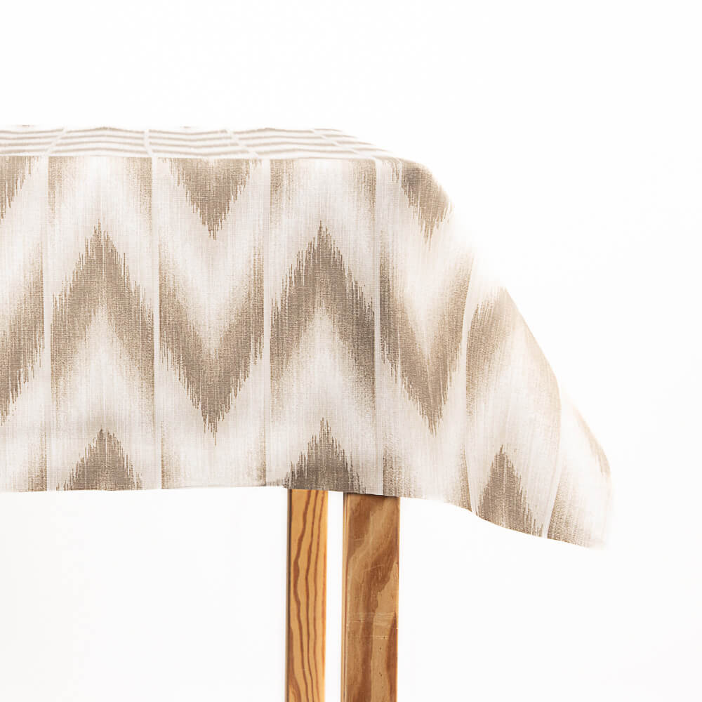 Nappe en résine anti-taches Binibeca Topo - Ribes y Casals