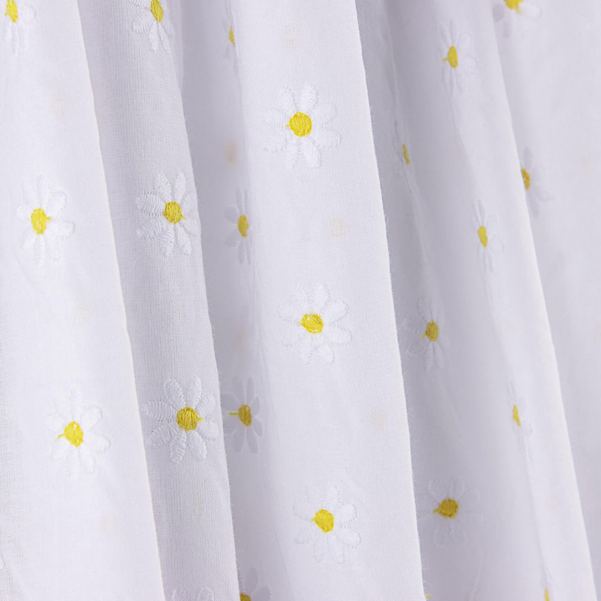 Batiste brodée avec marguerites - Ribes y Casals