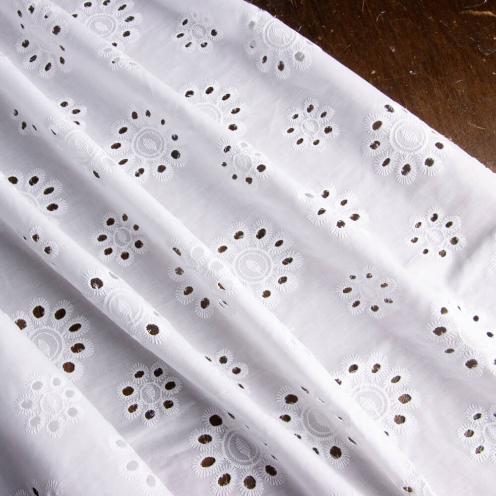 Broderie Suisse Carmen Blanc - Ribes y Casals