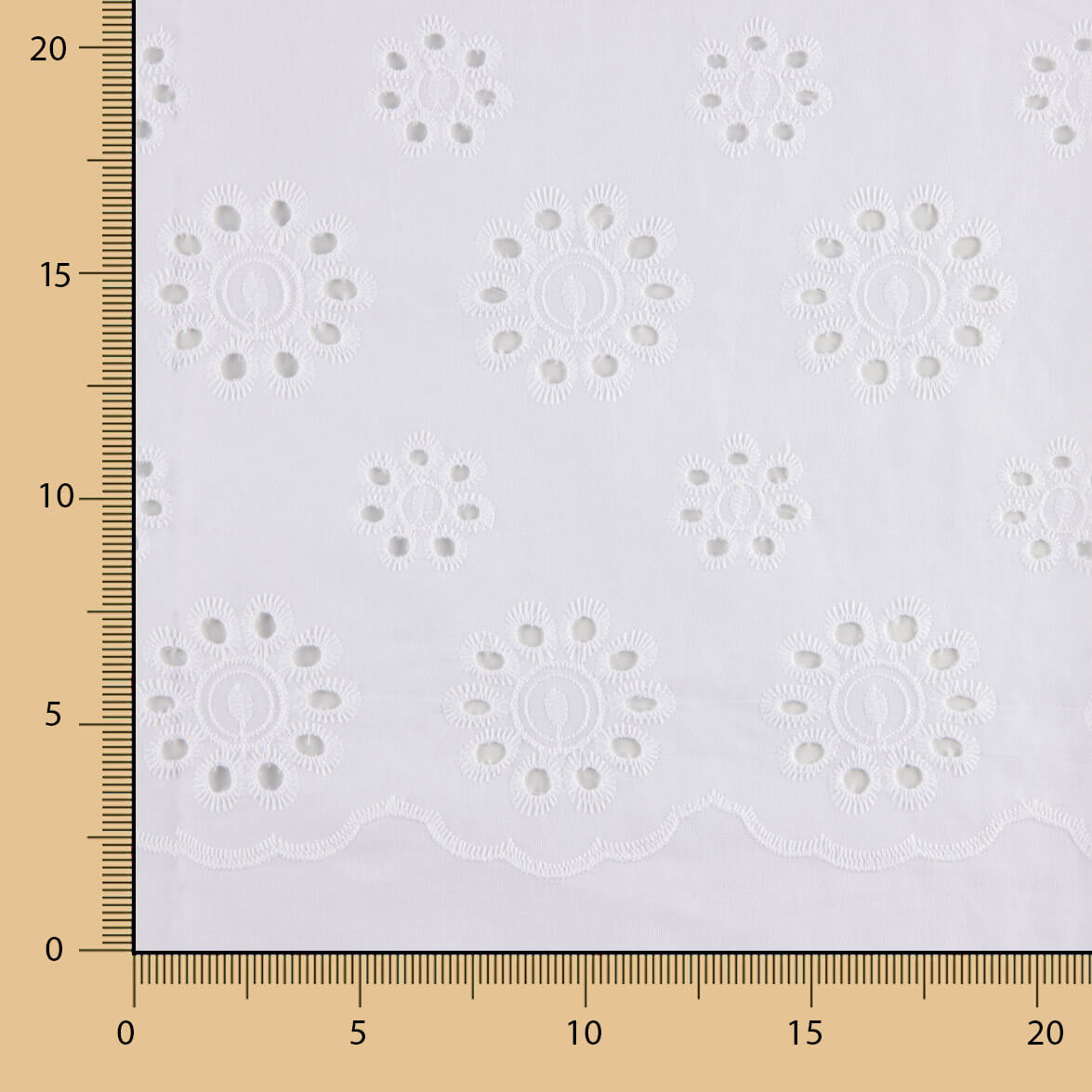 Broderie Suisse Carmen Blanc - Ribes y Casals