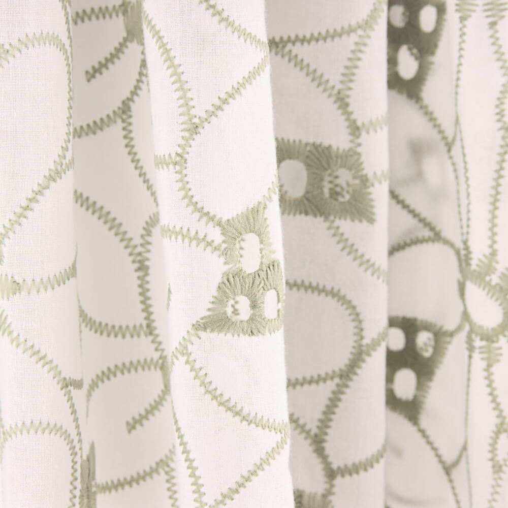 Broderie suisse Marguerite bordure verte - Ribes y Casals