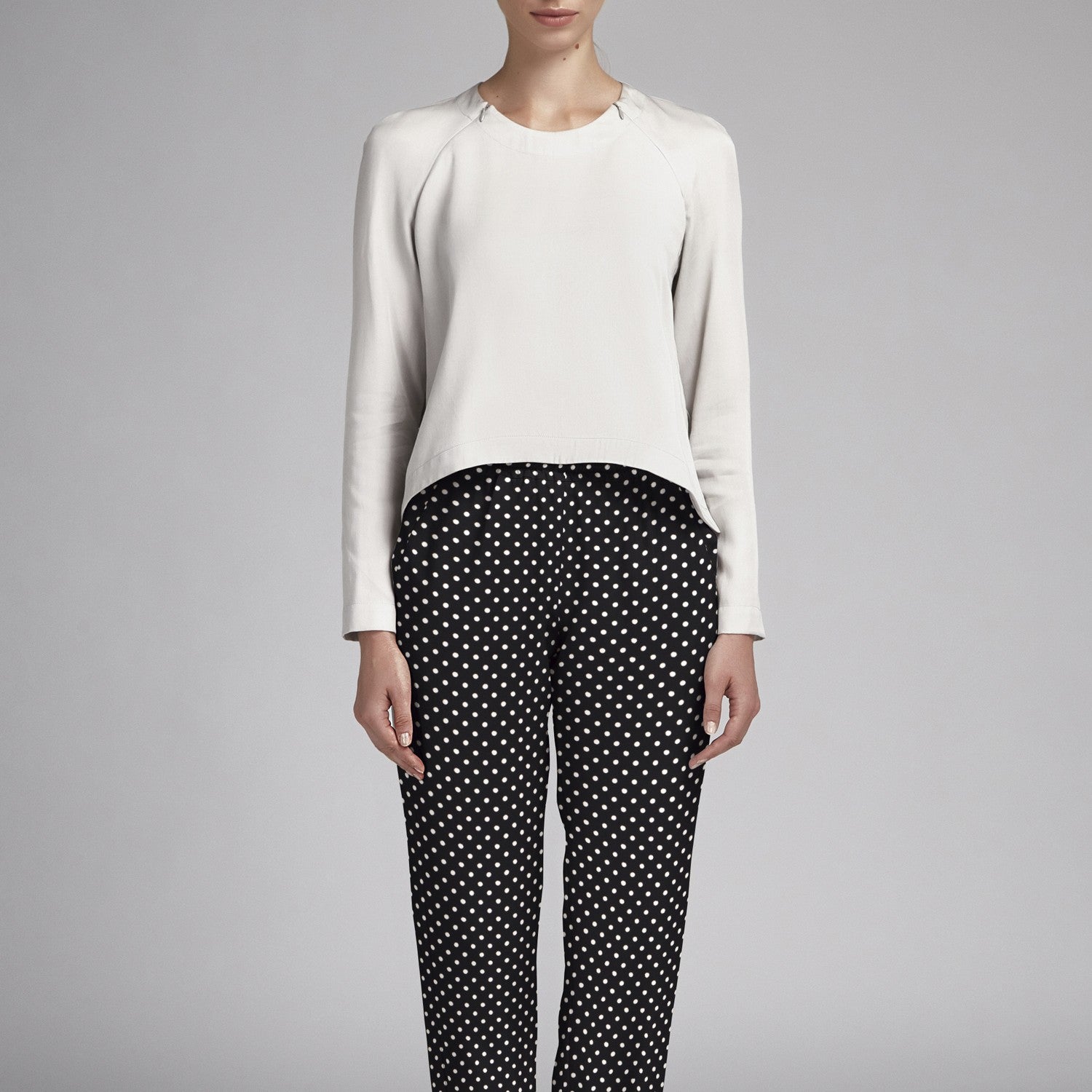 Crêpe Pois Fond Noir - Ribes y Casals