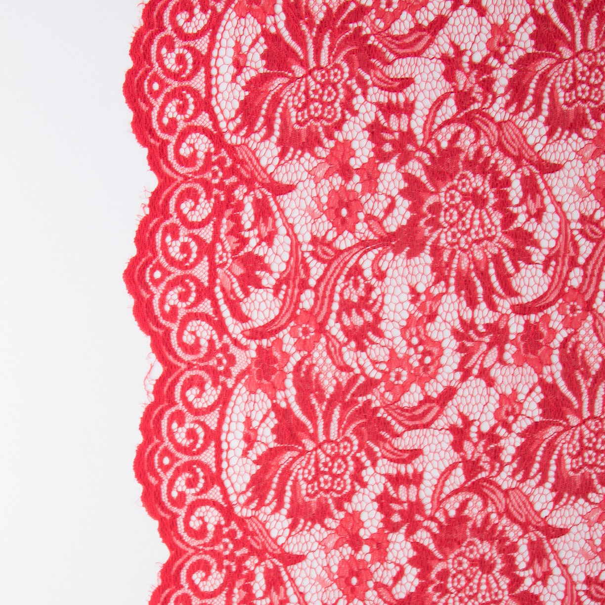 Dentelle Chantilly Rouge - Ribes y Casals