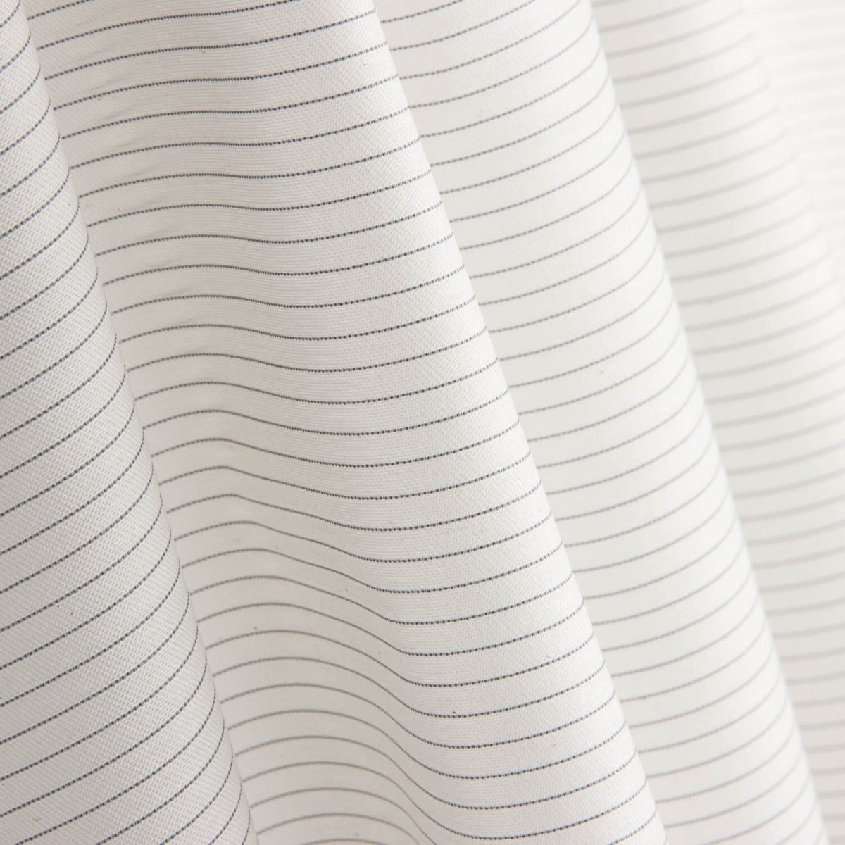 Doublure en polyester à fines rayures blanc - Ribes y Casals