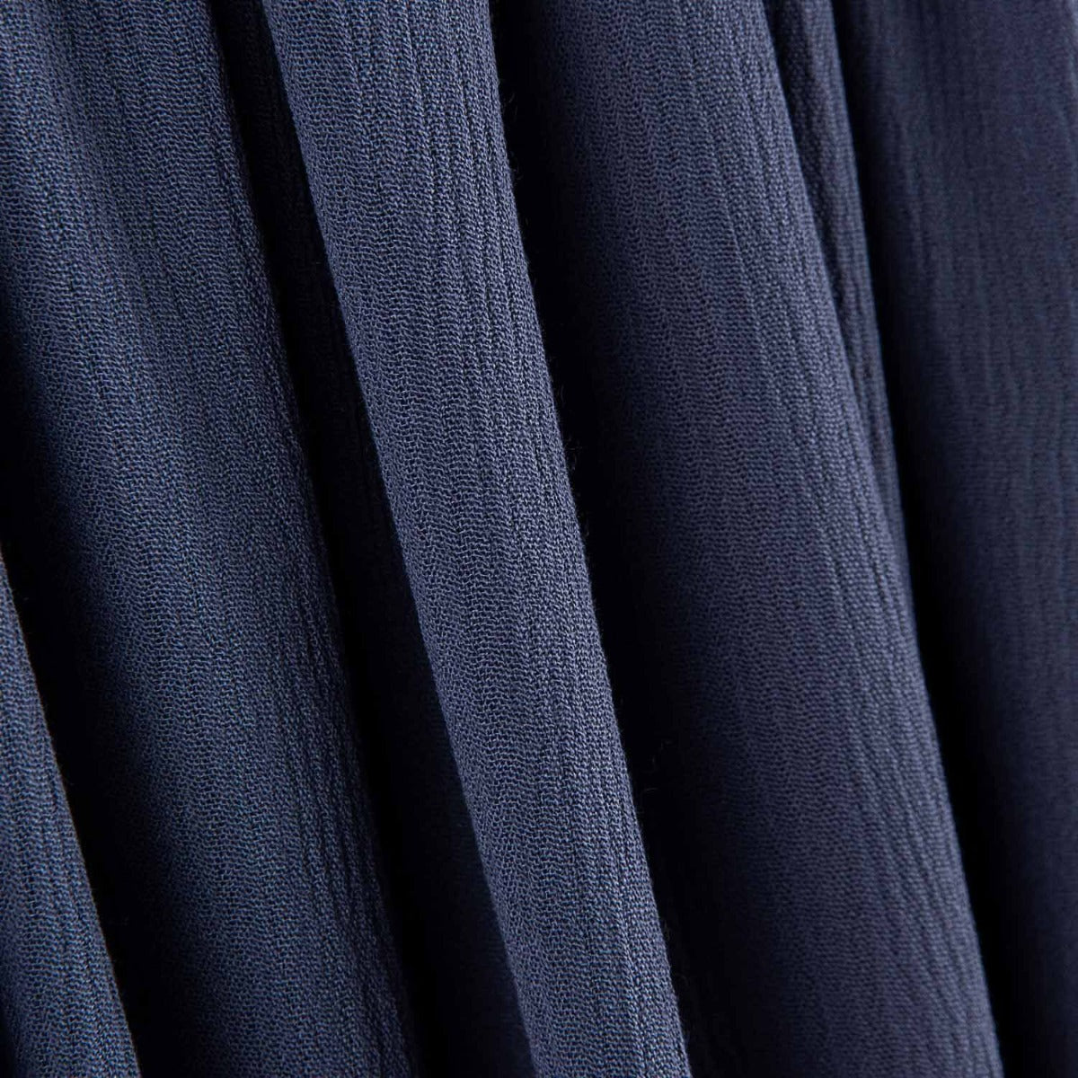 Mousseline froissée en viscose bleu marine - Ribes y Casals