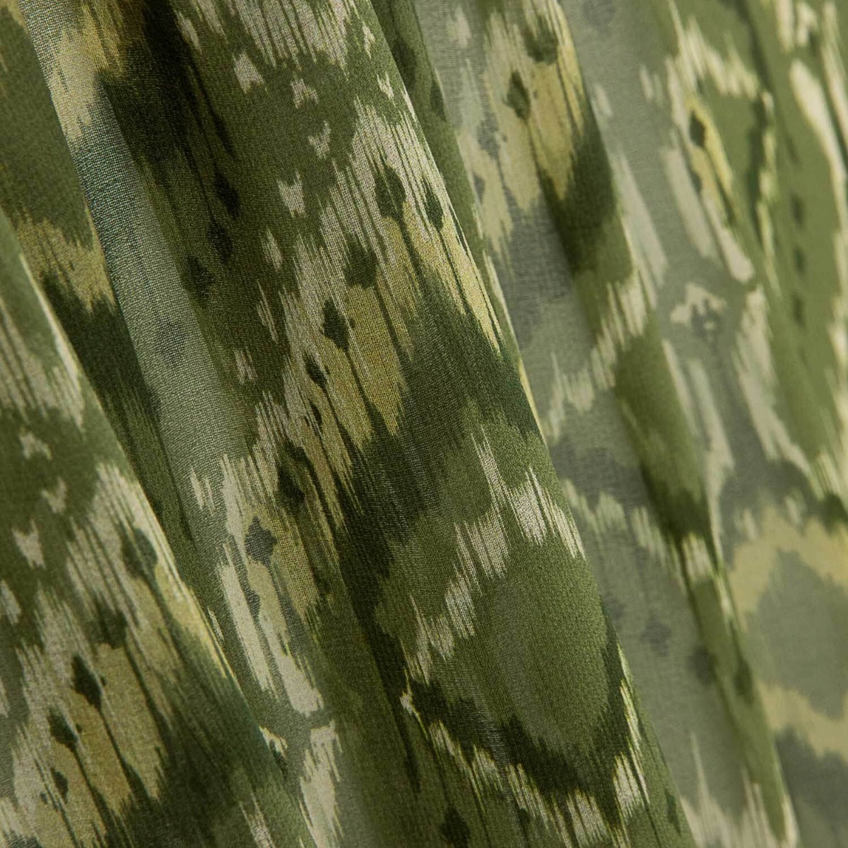 Tissu imprimé en mousseline de polyester à motif ethnique vert - Ribes y Casals