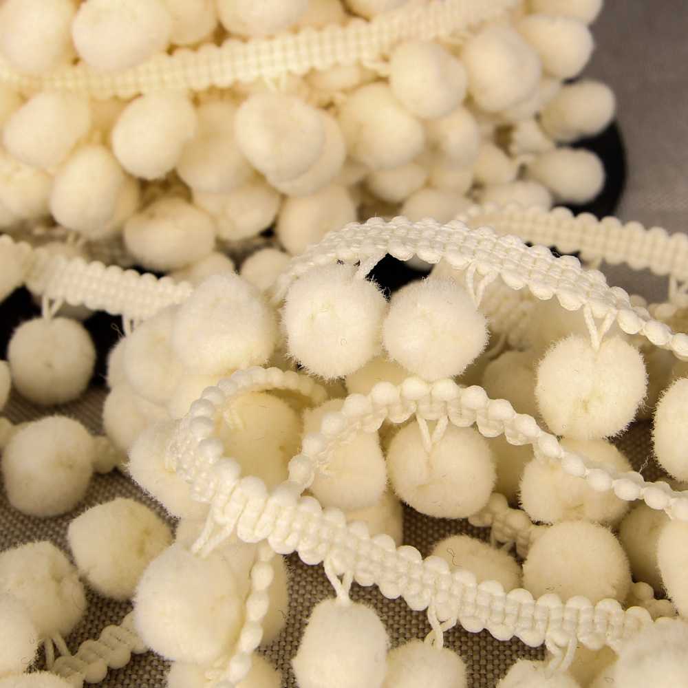 Pompons Mousse Maxi Écru - Ribes y Casals