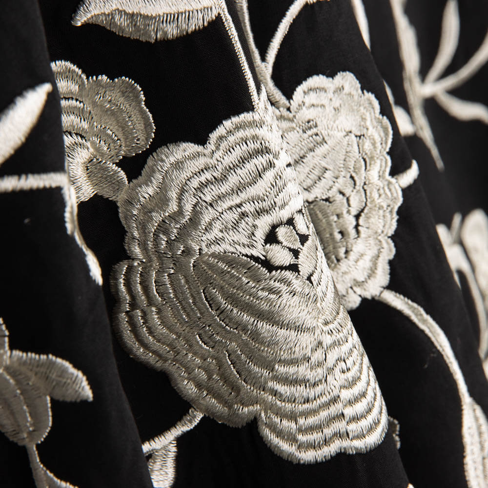 Châle brodé Crème Tencel Noir - Ribes y Casals