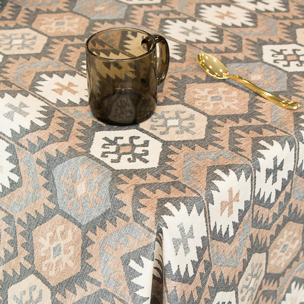 Nappe Anti-tâches Nordique Marron - Ribes y Casals