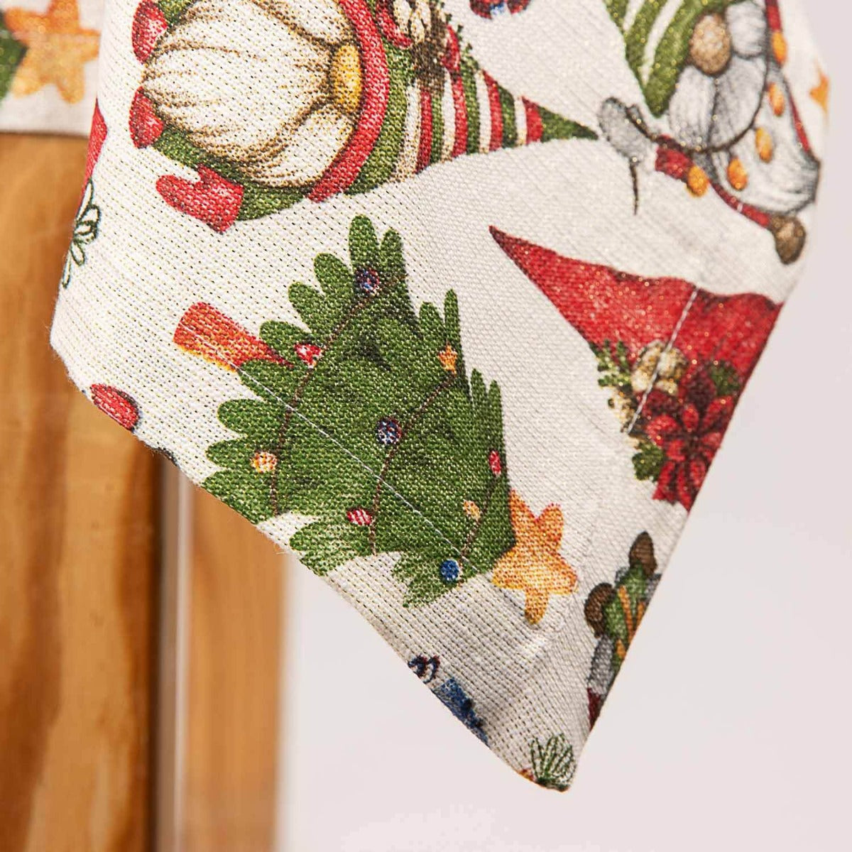 Lurex Gnomes Christmas Ready Made Table nappes 270cm x 150cm - Ribes y Casals
