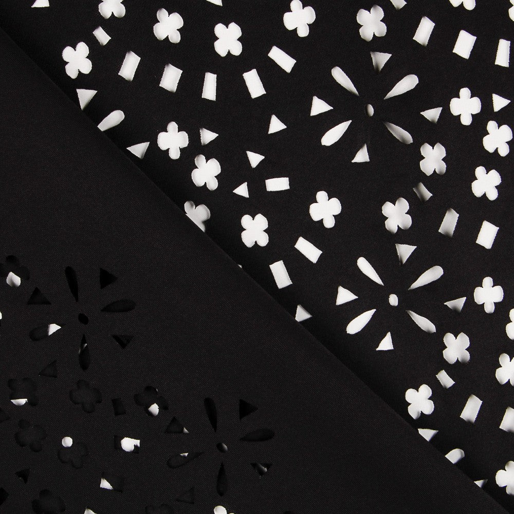 Chute Néoprène Mode Noir Ajouré 100x150 cm - Ribes y Casals