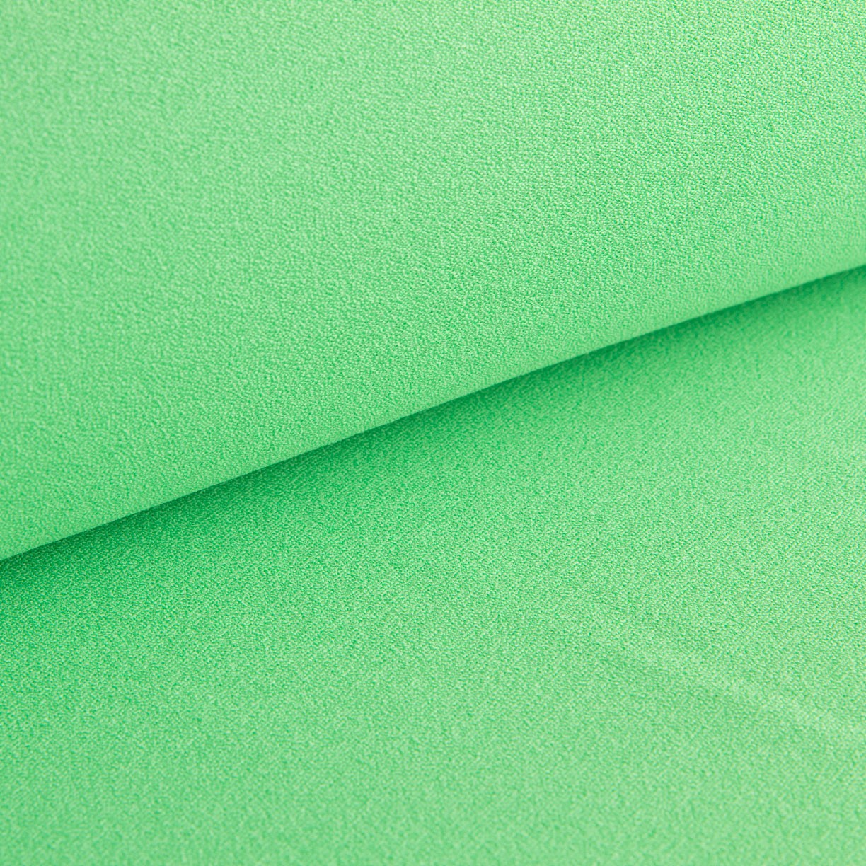 New Crêpe Satin Vert Pomme - Ribes y Casals