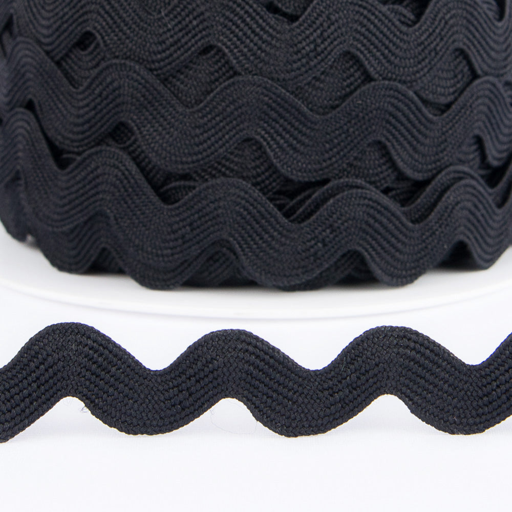 Serpentine Noir - Ribes y Casals