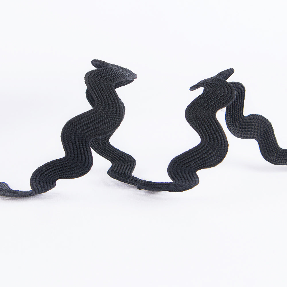 Serpentine Noir - Ribes y Casals