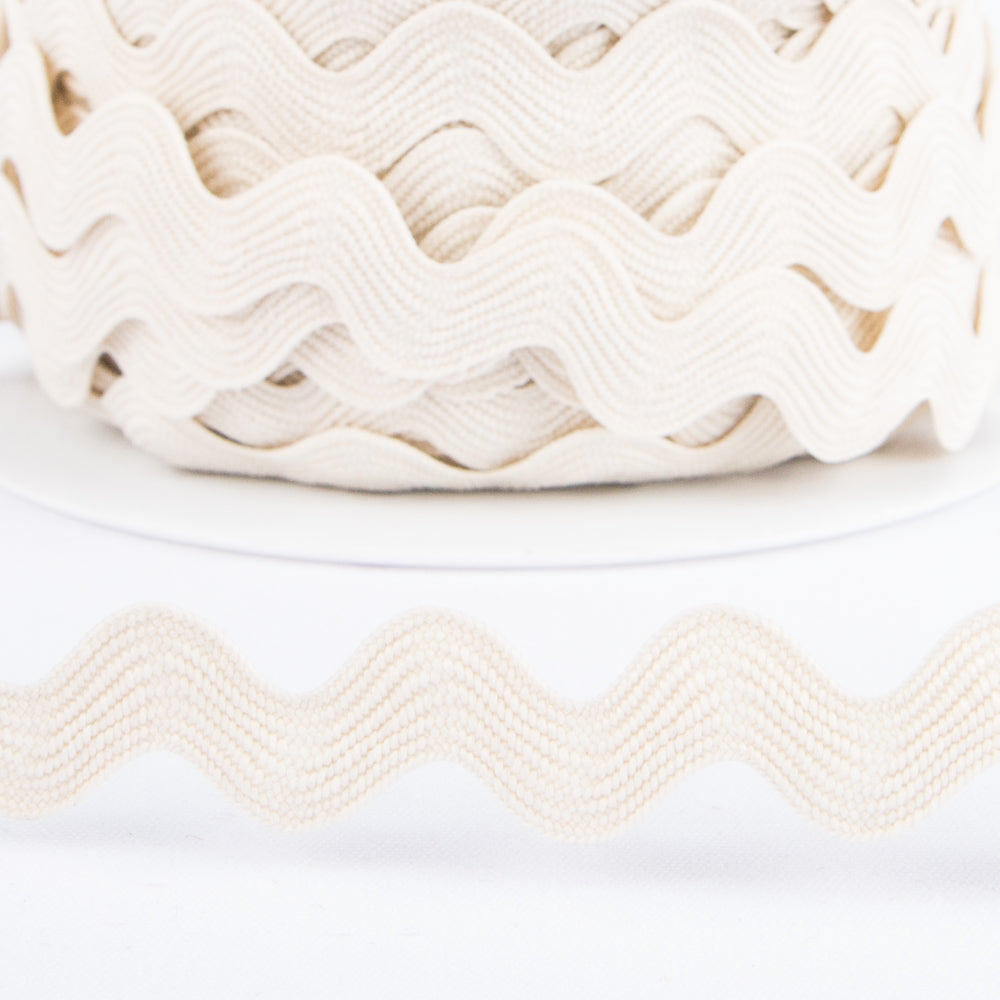 Serpentine Beige - Ribes y Casals