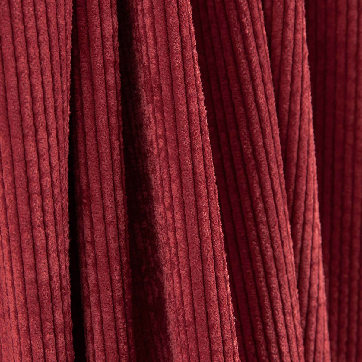 Velours côtelé tendance rouge rubis - Ribes y Casals