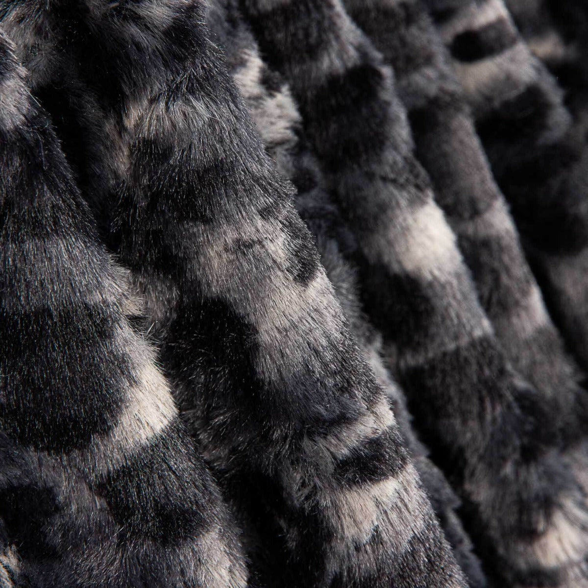 Cheveux courts imprimés animaux gris - Ribes y Casals