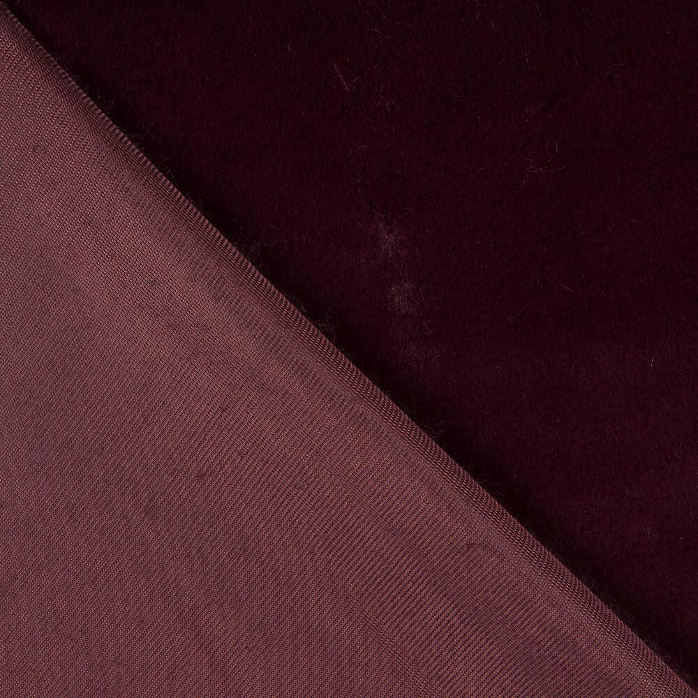 Poil Court Doux Bourgogne - Ribes y Casals