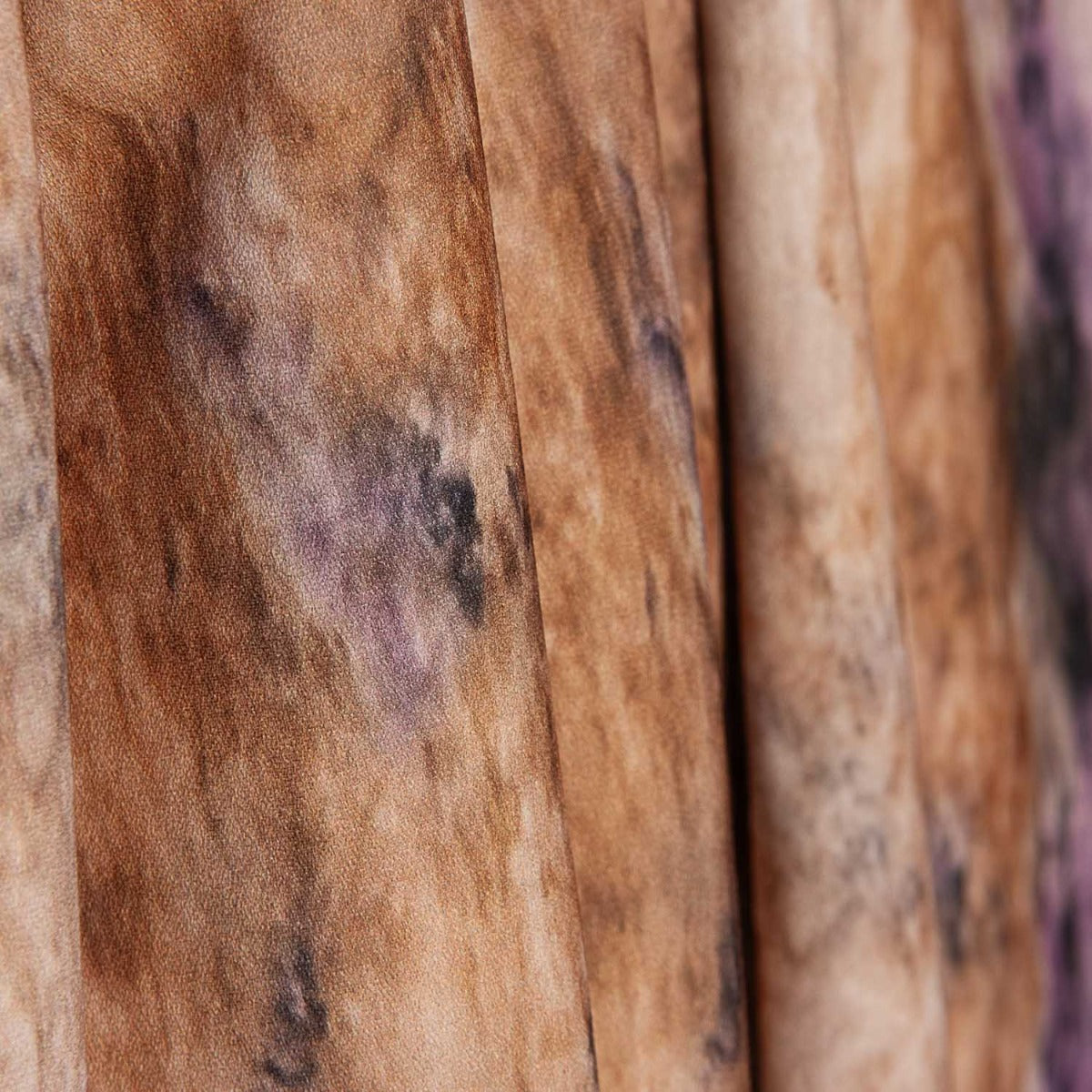 Tissu polyester plat – Imprimé abstrait mauve et camel - Ribes y Casals