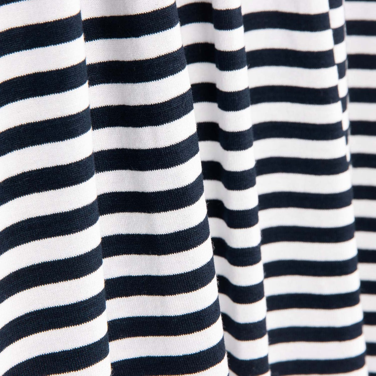 Maille viscose rayée bleu marine 5 mm - Ribes y Casals