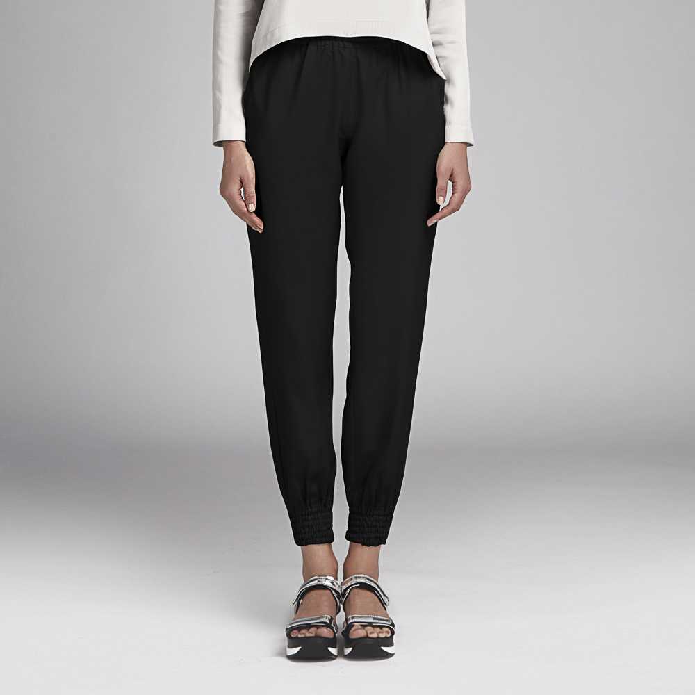 Satin Mode Noir - Ribes y Casals