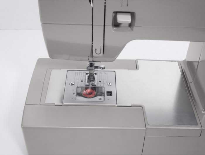 Singer Heavy Duty 4432 - Ribes y Casals