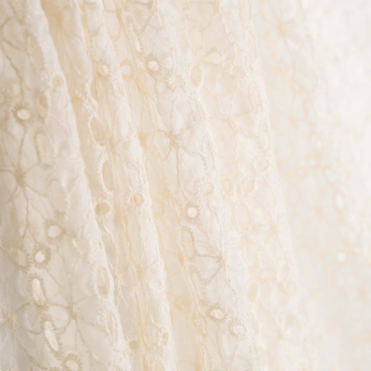 Gaze Polyester Broderie Maxi Fleur Ecru - Ribes y Casals