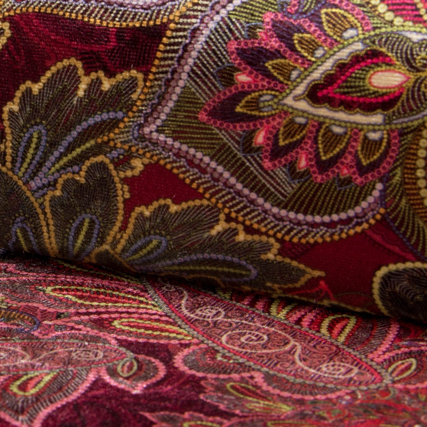 Velvet Mandala Garnet - Ribes y Casals